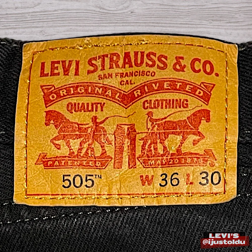 Levi's 505 Men's Regular Fit Straight Leg Black Denim Jeans | Size W36″ - L30″ - Picture 16 of 16